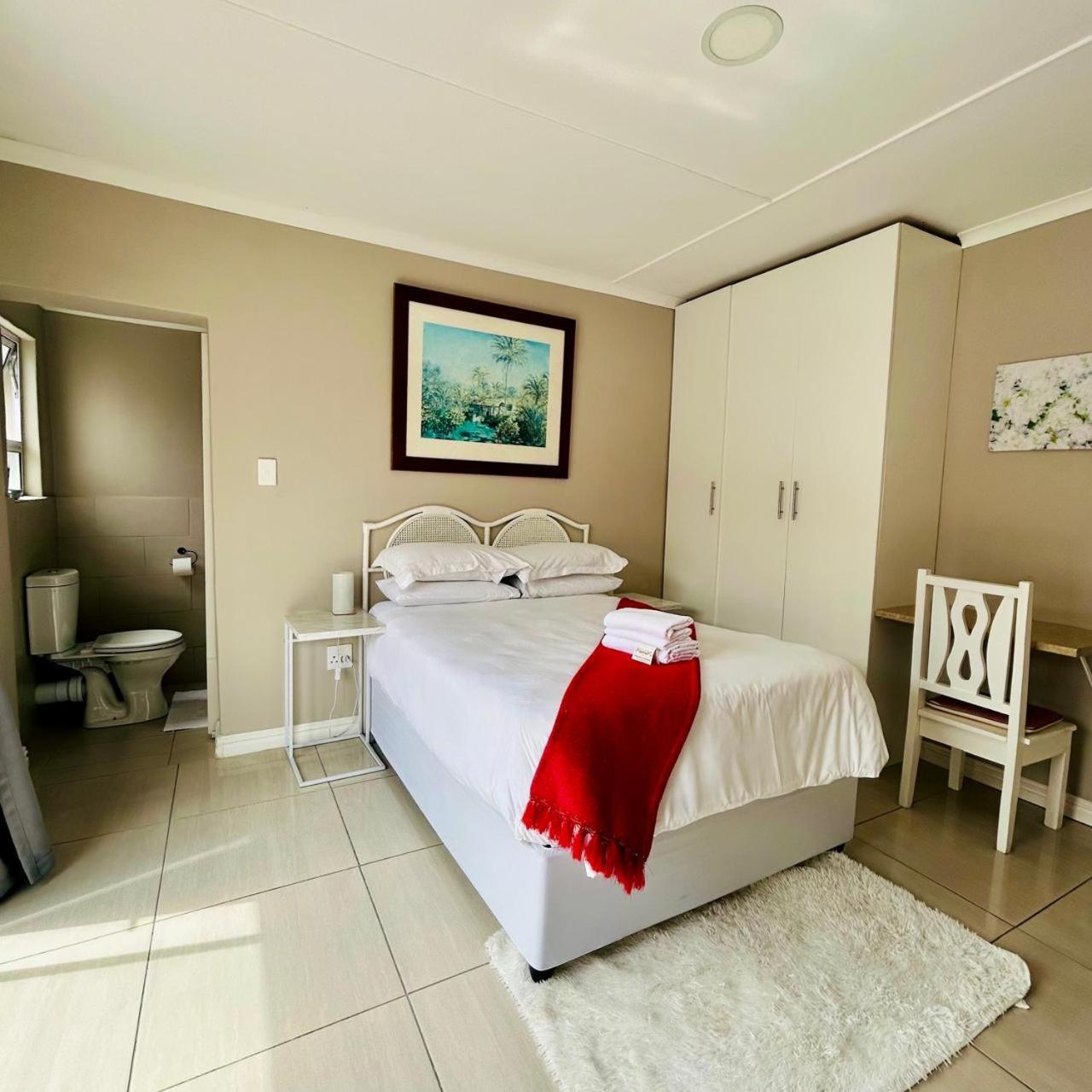 Hidden Bliss Guesthouse 이스트런던 객실 사진